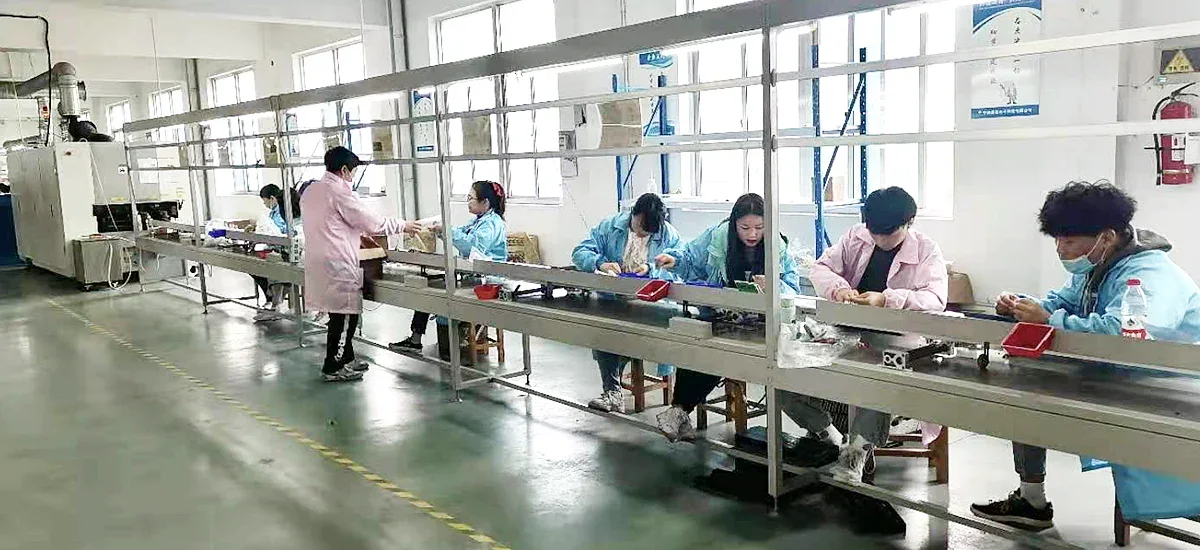 Operators on a final assembly line